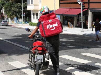 Em dez anos, aplicativos crescem 170% e impulsionam ocupação informal e precária