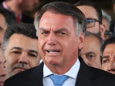 Rejeição a Bolsonaro cresce 7 pontos e atinge 64%, mostra Quaest