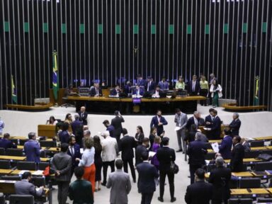Entidades repelem projetos que tentam deixar Bolsonaro impune