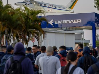 Metalúrgicos da Embraer rejeitam corte de direitos e entram em estado de greve