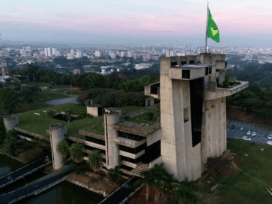 Absurdo em Sorocaba: Prefeitura exige porte de arma em concurso para diretor de escola