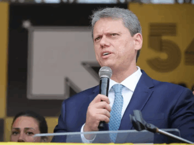 Economista é demitido da estatal CDHU após gritar “sem anistia” para Tarcísio