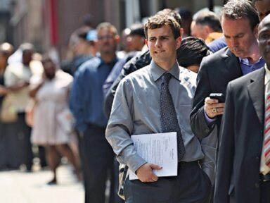 EUA tem revisão para baixo no nível de emprego e relata 900 mil vagas a menos em 12 meses