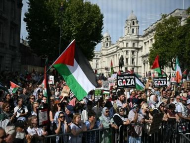 Multidão lota o centro de Londres contra o extermínio em Gaza e a cumplicidade do governo