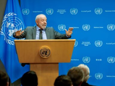 “Foi uma vergonha nacional”, diz Lula, comemorando o fim da PEC da Blindagem