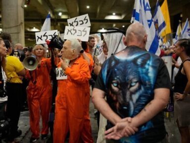 Israelenses exigem “cadeia” para Netanyahu em sua partida para a Assembleia Geral da ONU