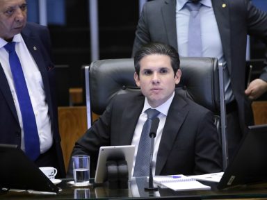 Bolsonaristas tentam arrastar Motta para a lama com o projeto da impunidade