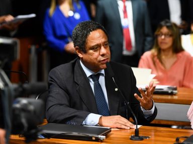 Relator da CPMI é seletivo e omite entidades envolvidas no escândalo do INSS, denuncia Orlando