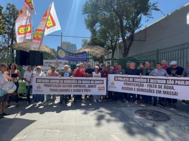 Trabalhadores protestam contra demissões e abusos da Sabesp privatizada