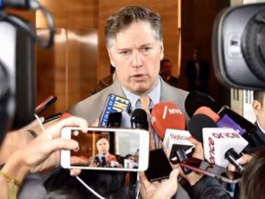 Ditadura de Trump tira visto de neurocirurgião brasileiro que comentou morte do nazista Kirk