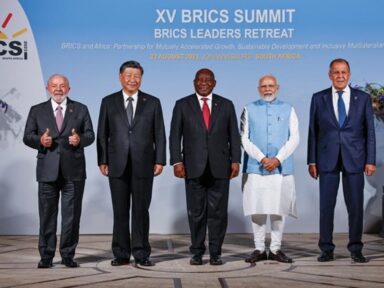 Maioria no Brasil acha que país deve seguir no BRICS, aponta Quaest